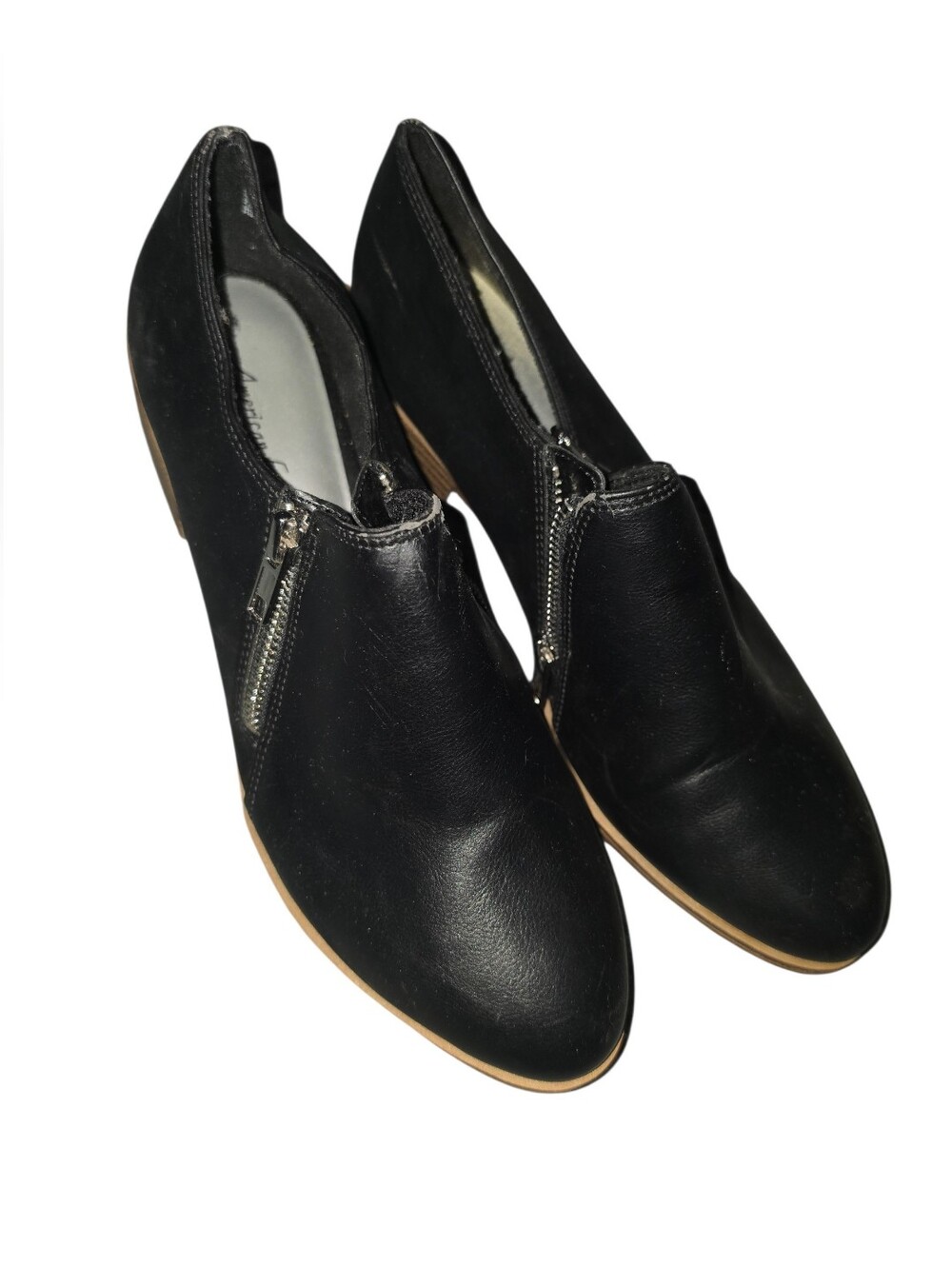 9/2/22. Womens American Eagle Outfitters Black Leather Side-Zip Ankle Booties
